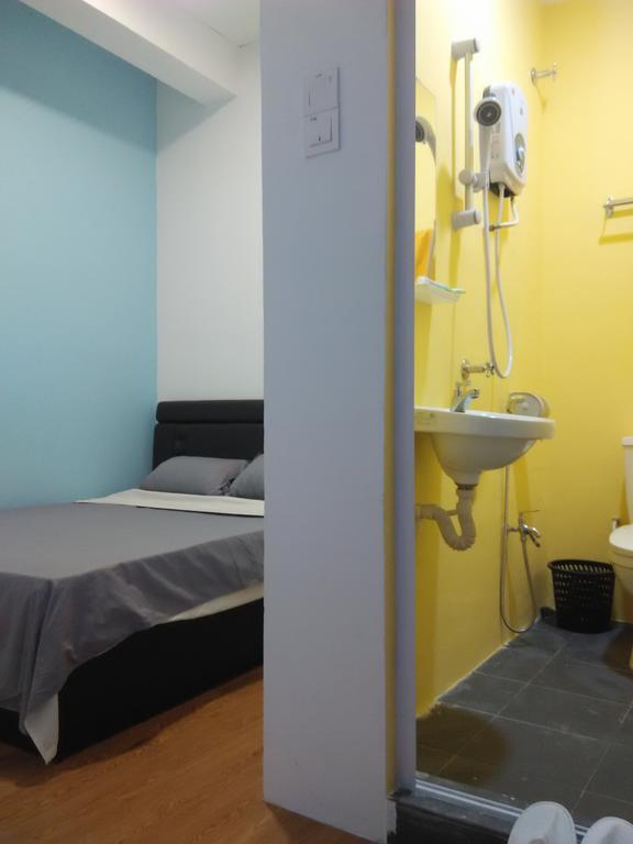 Moon Eleven Hostel Near Klia & Klia2 Σεπάνγκ Εξωτερικό φωτογραφία